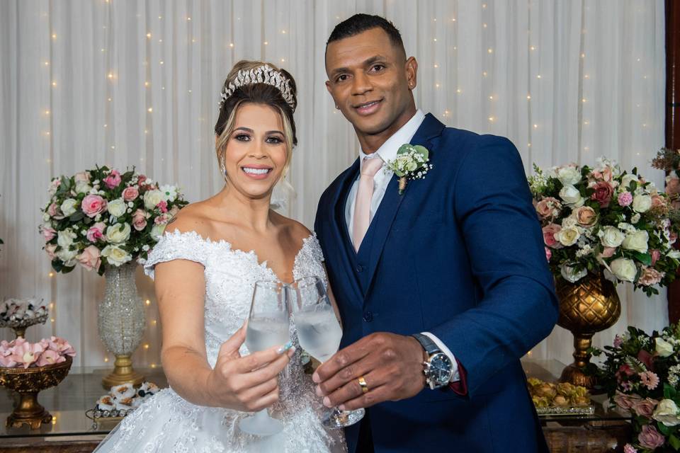 01-2_13_362088-165773874638067 Medium.jpeg